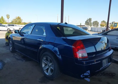 2005 Chrysler 300 Touring z USA, uszkodzony, nr VIN 2C3JA53GX5H664062